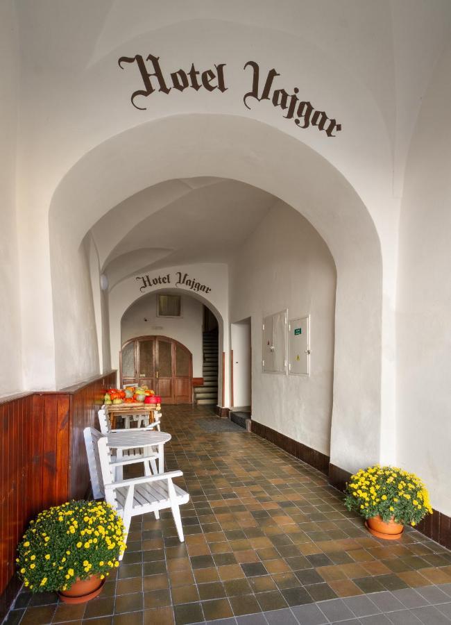 Vajgar Hotel ยินดริคูฟราเดตส์ ภายนอก รูปภาพ